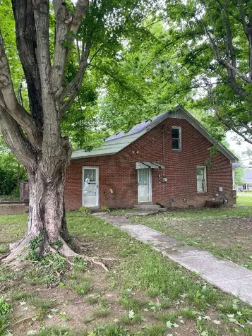 1019 W Cedar Street Franklin City KY 42134