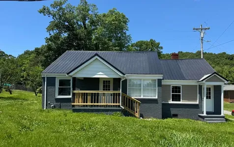 1214 W 9th Street Russellville KY 42276