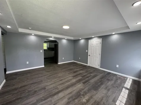 1214 W 9th Street Russellville KY 42276