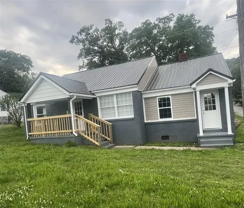1214 W 9th Street Russellville KY 42276
