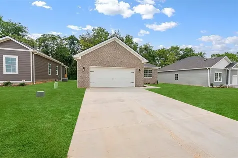 566 Pleasant Meadow Lane Bowling Green KY 42101