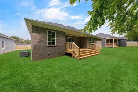 566 Pleasant Meadow Lane Bowling Green KY 42101