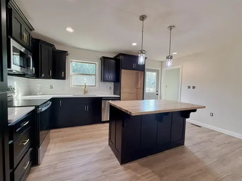 6819 Dripping Springs Road Smiths Grove KY 42171