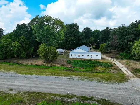 1432 State Route 797 Calhoun KY 42327