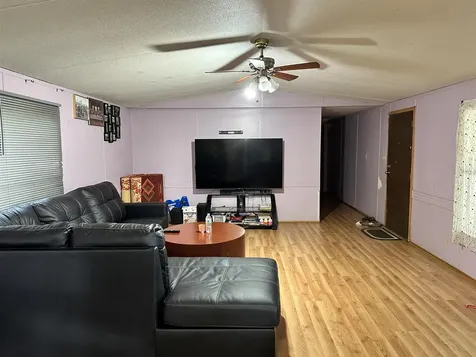1432 State Route 797 Calhoun KY 42327