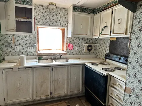 1432 State Route 797 Calhoun KY 42327