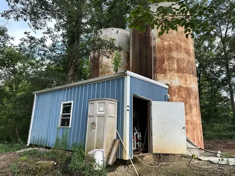 1432 State Route 797 Calhoun KY 42327