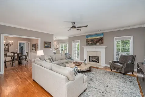 180 Talbott Drive Bowling Green KY 42103