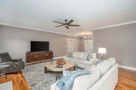 180 Talbott Drive Bowling Green KY 42103