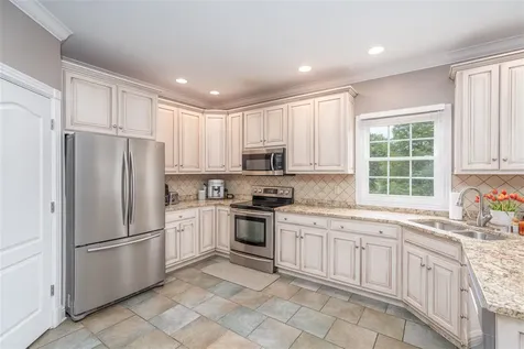 180 Talbott Drive Bowling Green KY 42103