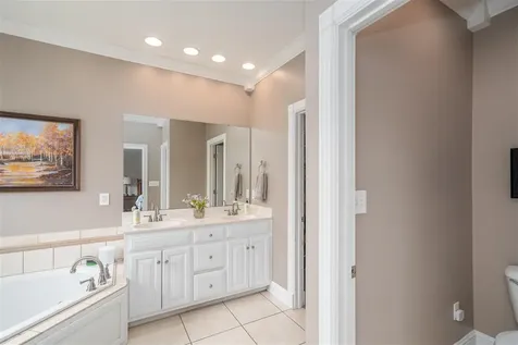 180 Talbott Drive Bowling Green KY 42103