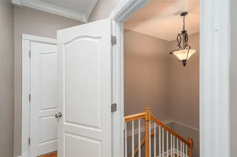 180 Talbott Drive Bowling Green KY 42103