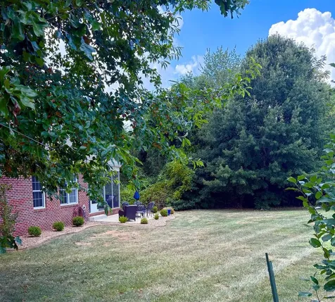 124 Sally Circle Bowling Green KY 42101