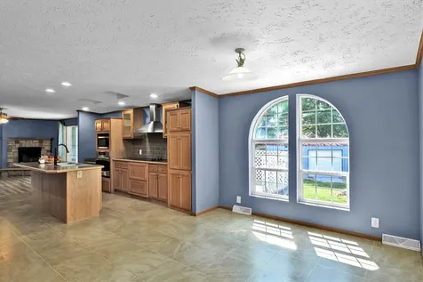 13407 Snowden Way Louisville KY 40272