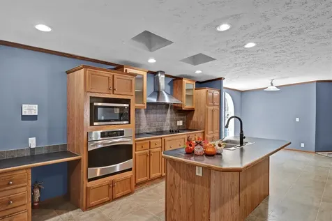13407 Snowden Way Louisville KY 40272