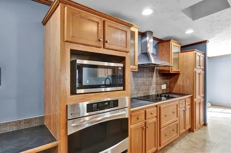 13407 Snowden Way Louisville KY 40272