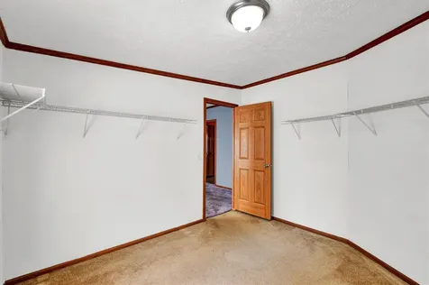 13407 Snowden Way Louisville KY 40272