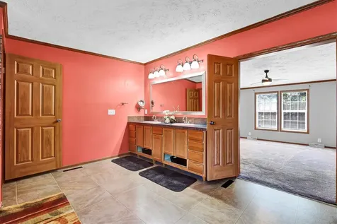 13407 Snowden Way Louisville KY 40272
