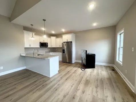 1344 Helmsdale Avenue Bowling Green KY 42101