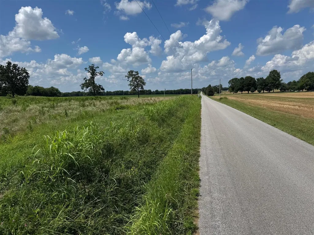2009 Hardison Road Woodburn KY 42170