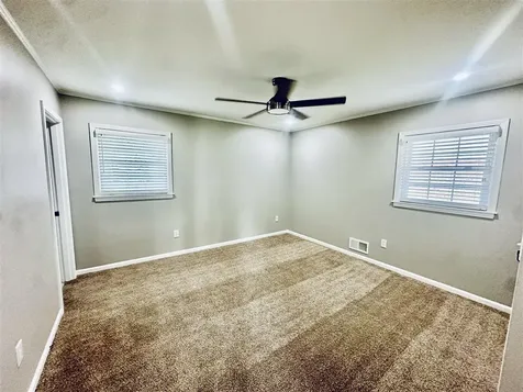 708 Sherwood Drive Bowling Green KY 42103