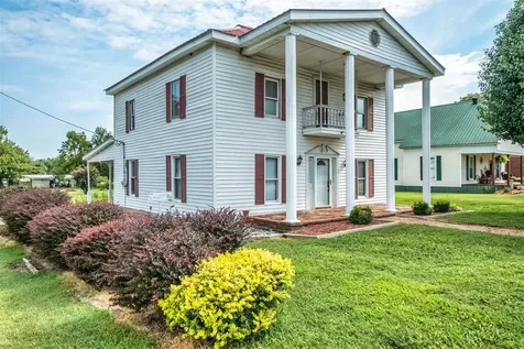 913 Stacker Street Lewisburg KY 42256