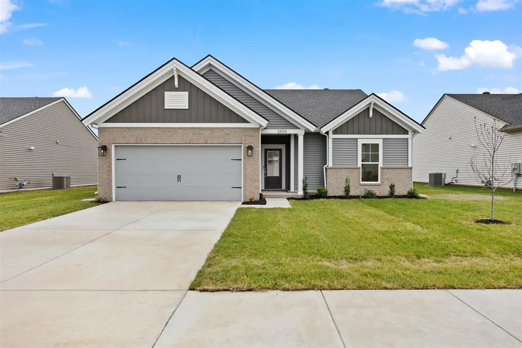 2854 Brahman Circle Bowling Green KY 42104