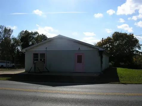 11242 S Highway 431 Dunmor KY 42339