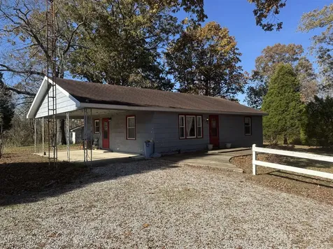 4555 Logansport Road Morgantown KY 42261