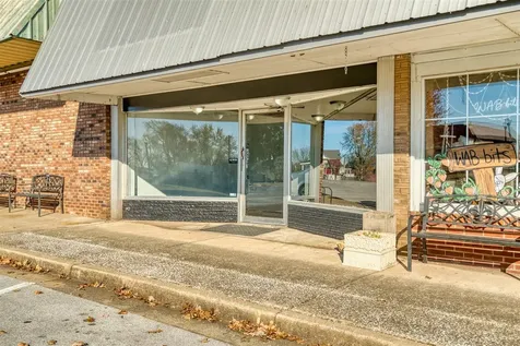 110 W Gallatin Street Adairville KY 42202