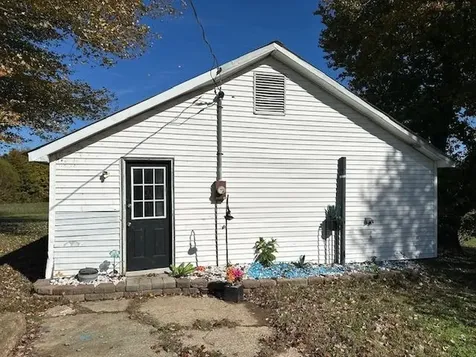 220 Tucker School House Road Madisonville KY 42431