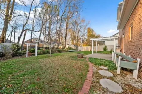 4182 Beechwood Lane Bowling Green KY 42104