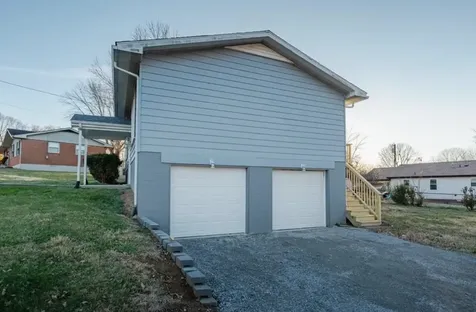 819 Columbus Drive Madisonville KY 42431