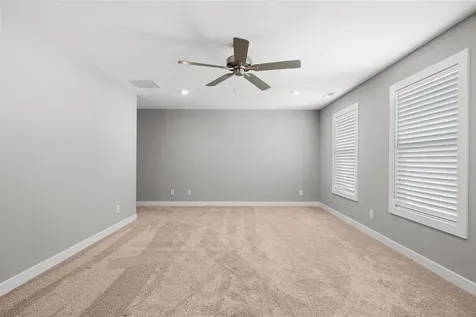 680 Big Leaf Avenue Bowling Green KY 42104