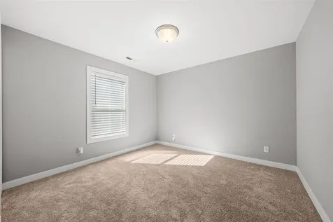 680 Big Leaf Avenue Bowling Green KY 42104