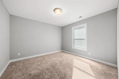 680 Big Leaf Avenue Bowling Green KY 42104