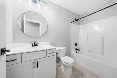 680 Big Leaf Avenue Bowling Green KY 42104