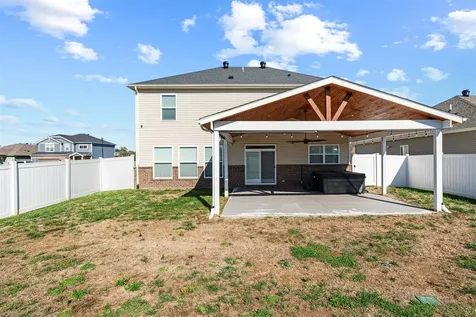 680 Big Leaf Avenue Bowling Green KY 42104