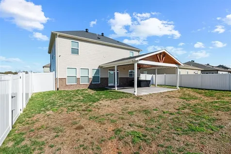 680 Big Leaf Avenue Bowling Green KY 42104