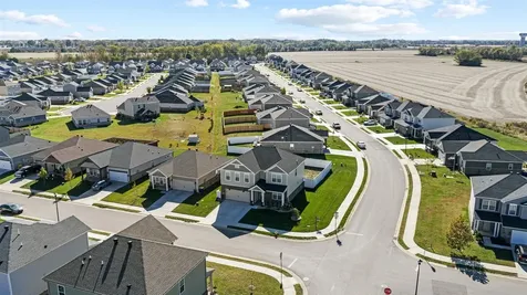 680 Big Leaf Avenue Bowling Green KY 42104