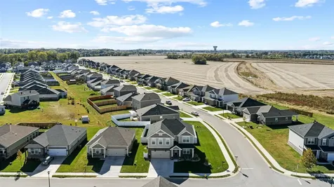 680 Big Leaf Avenue Bowling Green KY 42104