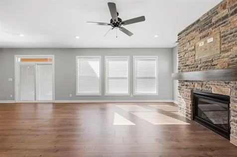 680 Big Leaf Avenue Bowling Green KY 42104