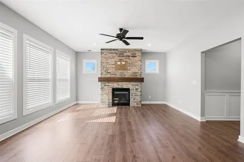680 Big Leaf Avenue Bowling Green KY 42104