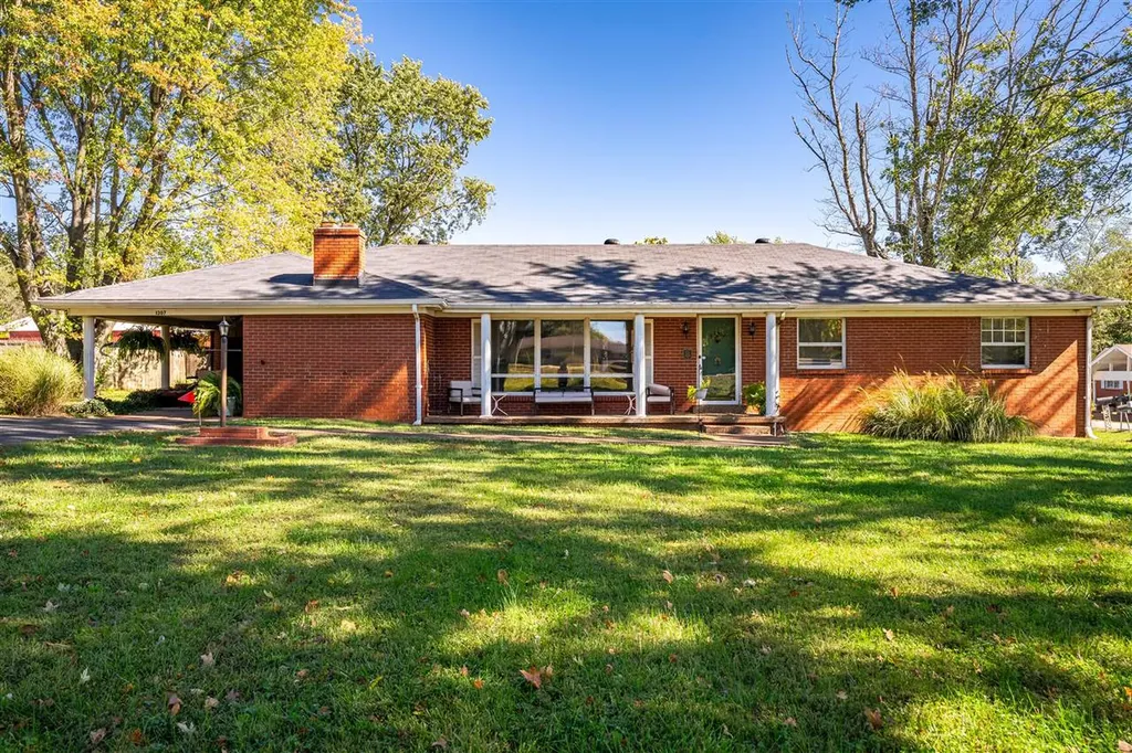 1307 Nashville Street Russellville KY 42276