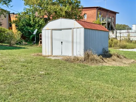 134 S Main Street Adairville KY 42202
