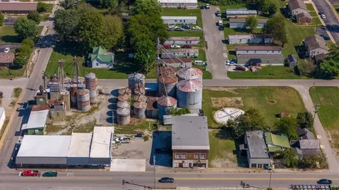 134 S Main Street Adairville KY 42202
