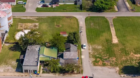 134 S Main Street Adairville KY 42202
