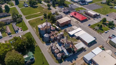 103 E Gallatin Street Adairville KY 42202