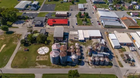103 E Gallatin Street Adairville KY 42202