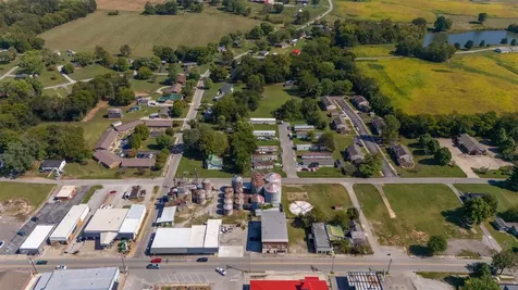 103 E Gallatin Street Adairville KY 42202